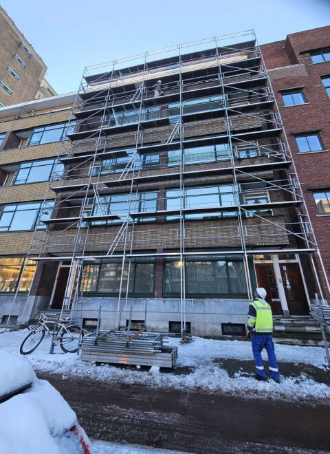 Opgebouwd steiger van Steigerverhuur Rotterdam